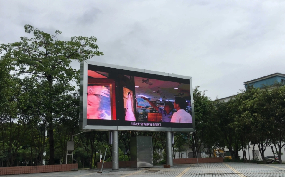 成都LED顯示屏：探索防護壁壘，防水防塵技術(shù)剖析